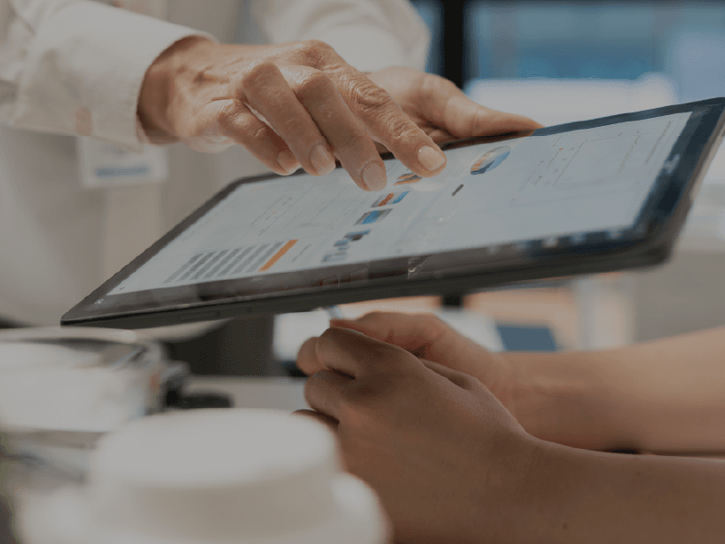 Processos manuais que consomem tempo e geram erros